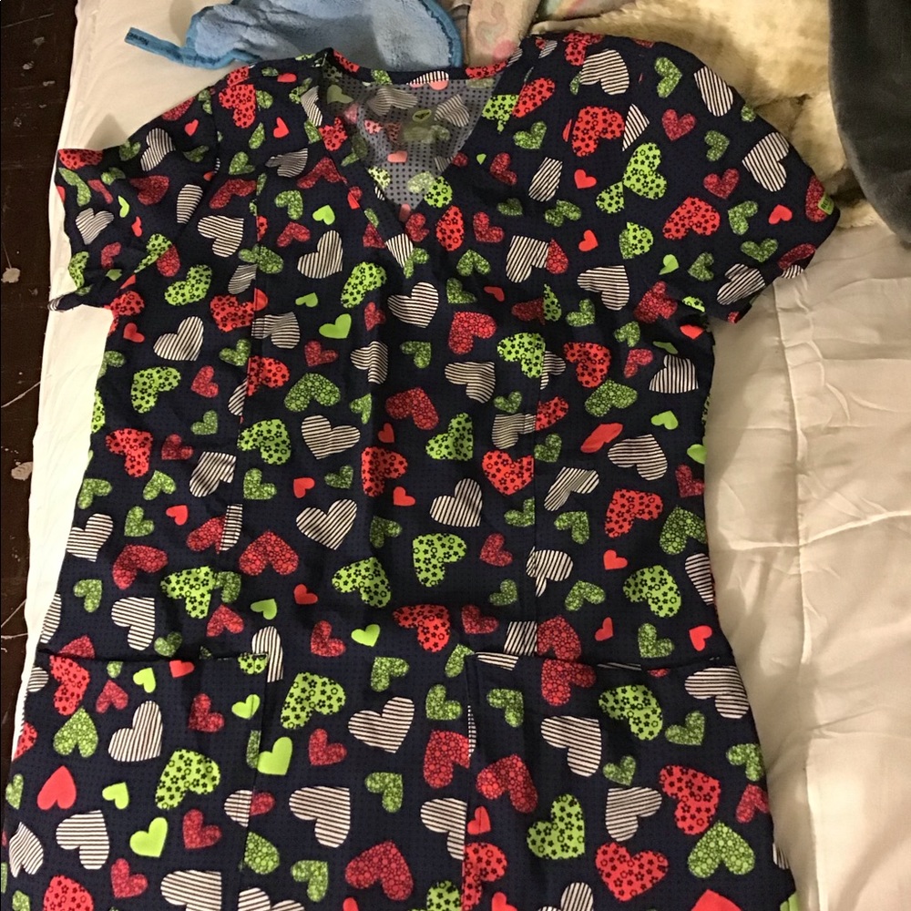 Heart scrub top